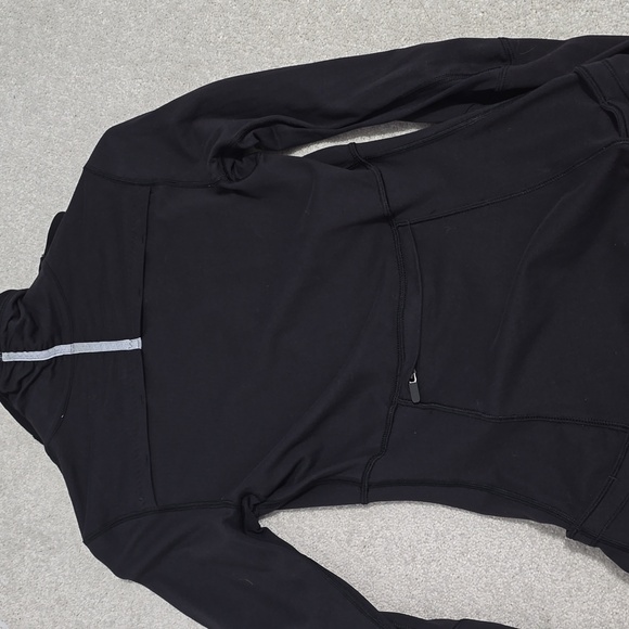 LULULEMON base runner 1/2 zip - Picture 6 of 7